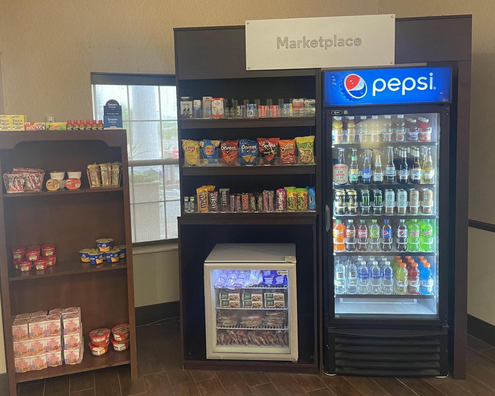 密尔沃基机场康福特套房酒店 橡树溪 外观 照片